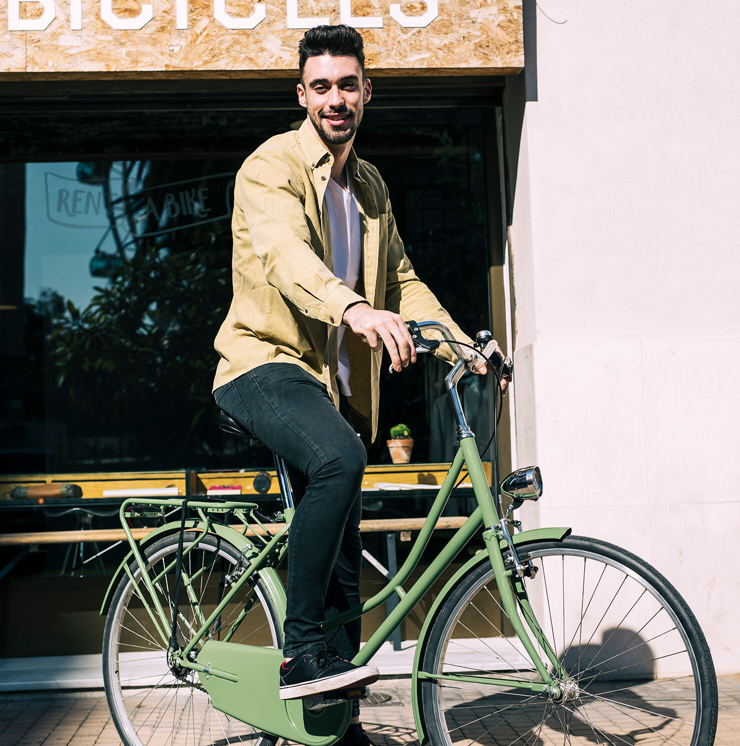 bike-shop-with-shop-assistant-1